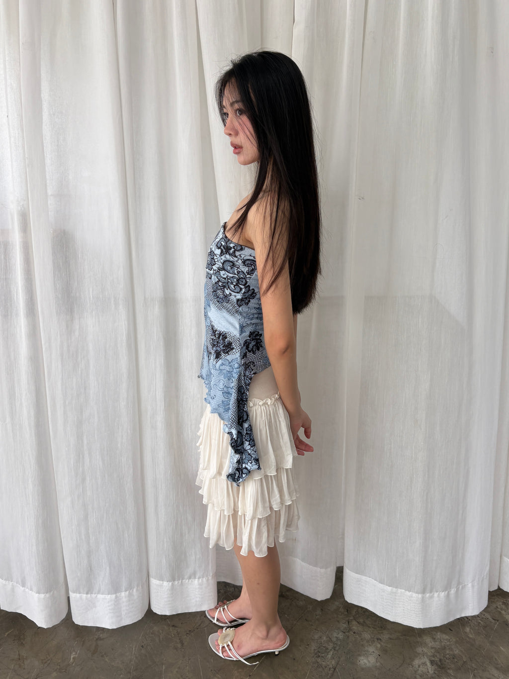Blue lace printed tube top