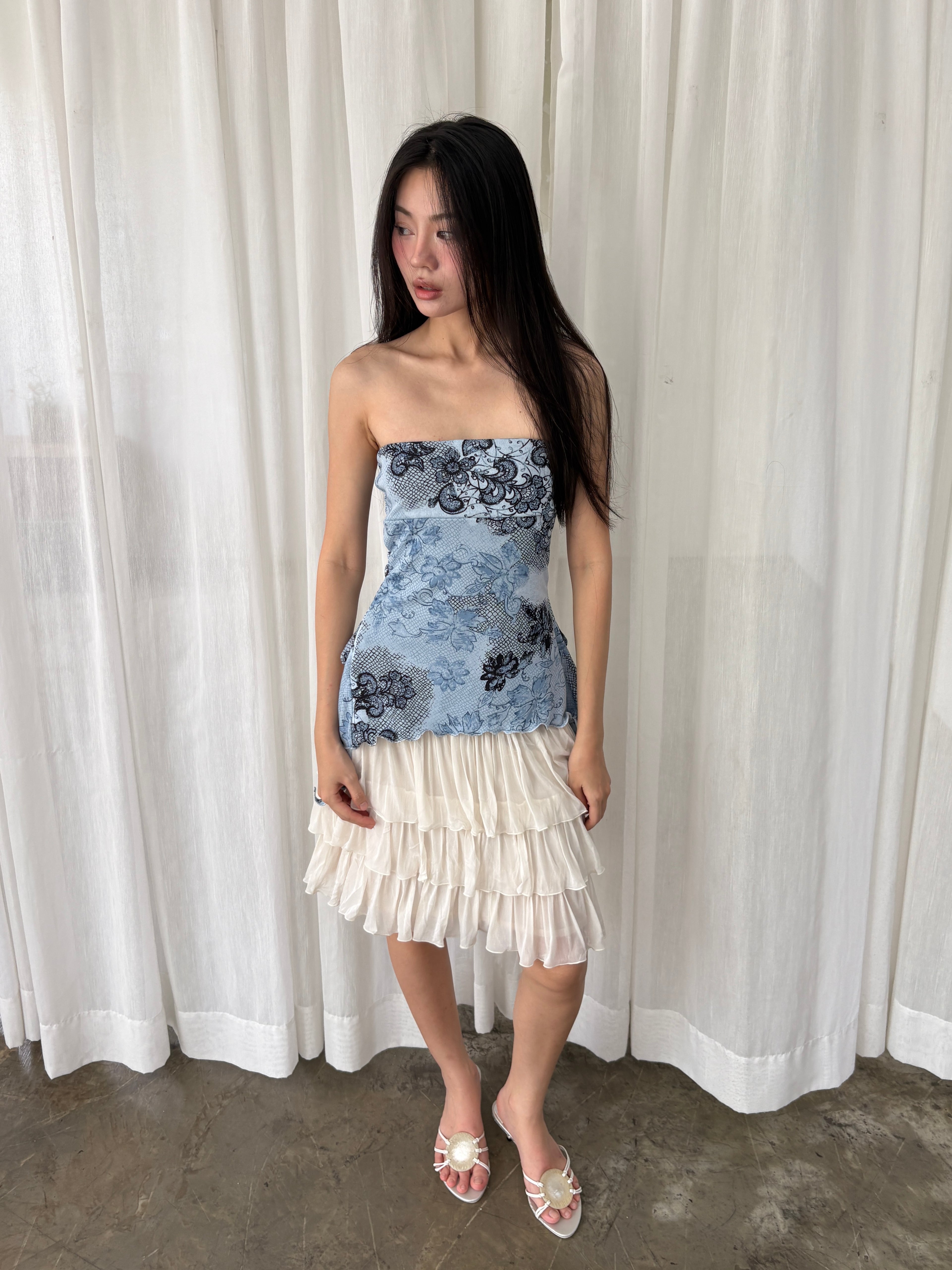 Blue lace printed tube top