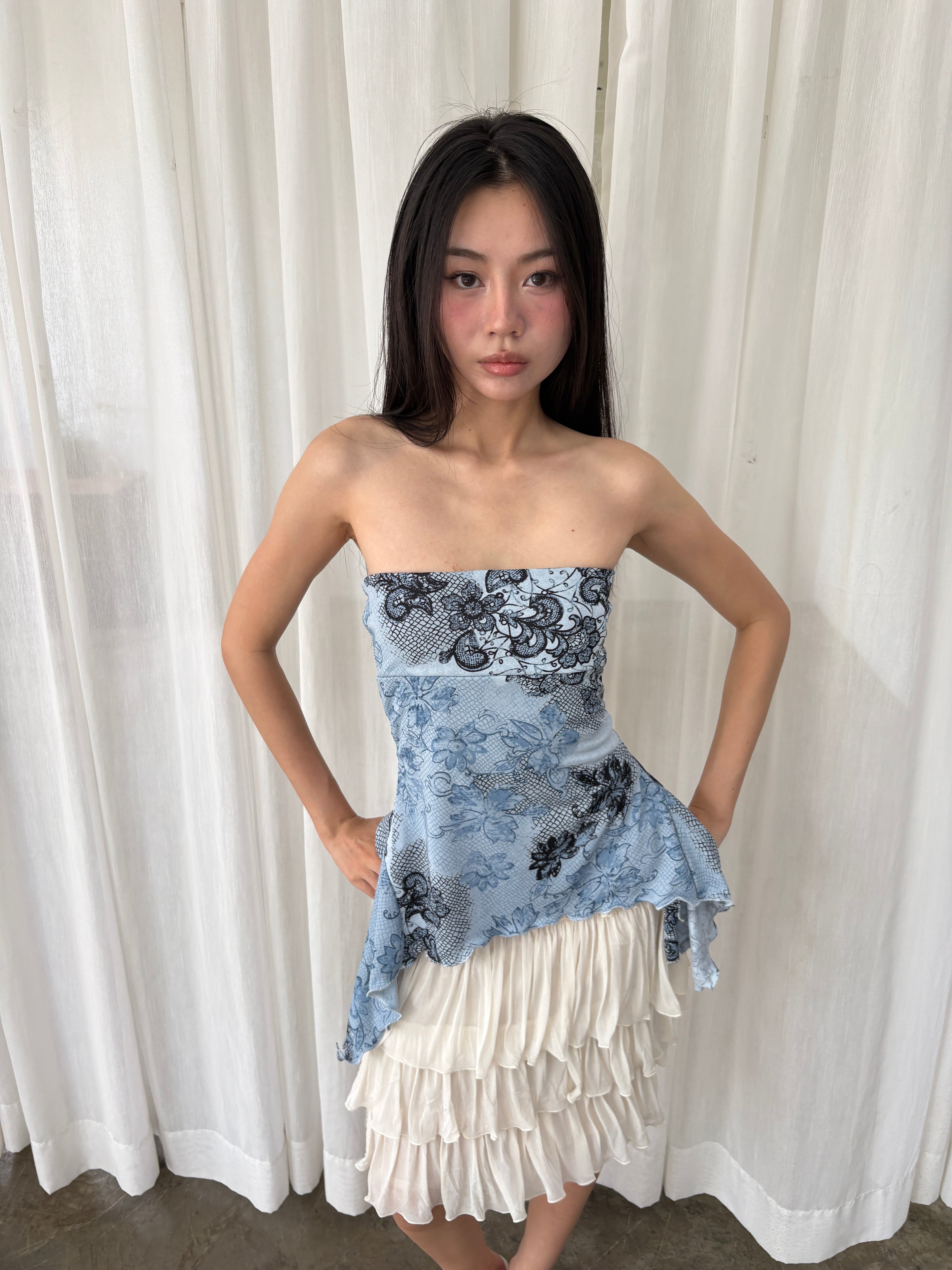 Blue lace printed tube top