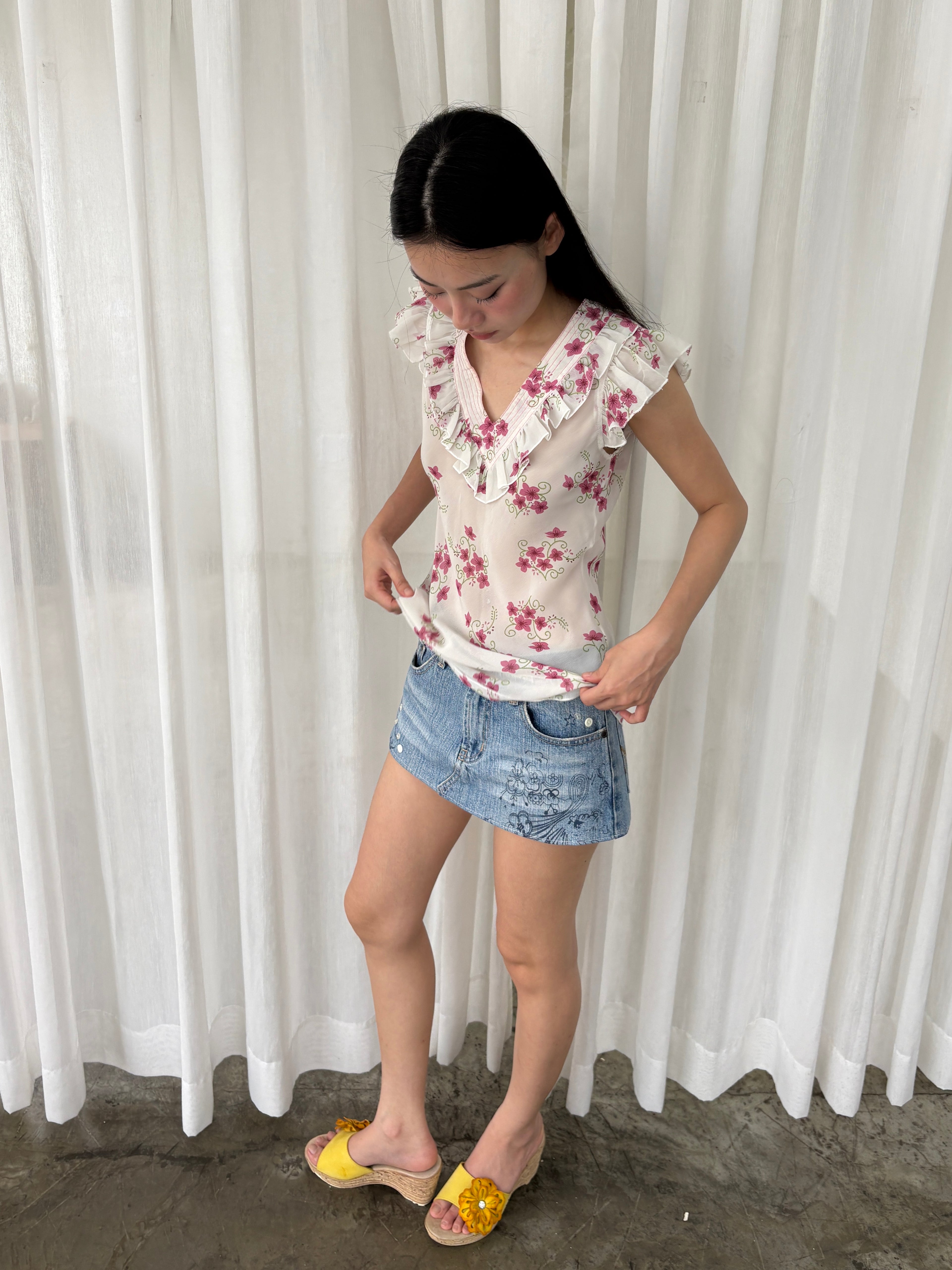 Floral ruffle blouse
