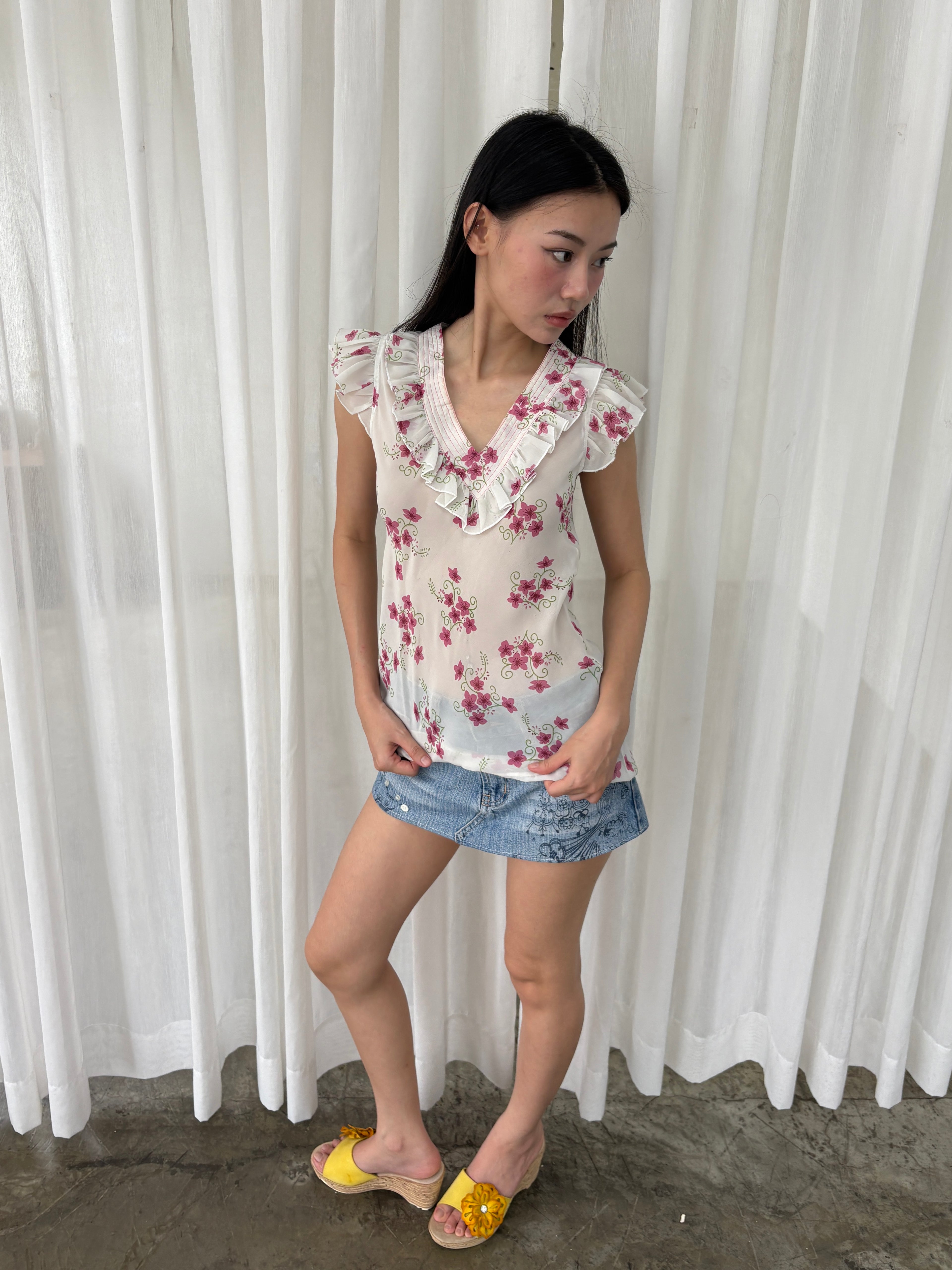 Floral ruffle blouse