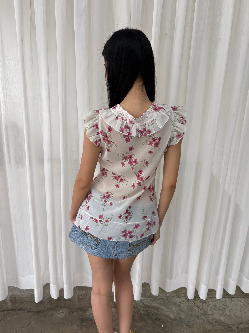 Floral ruffle blouse