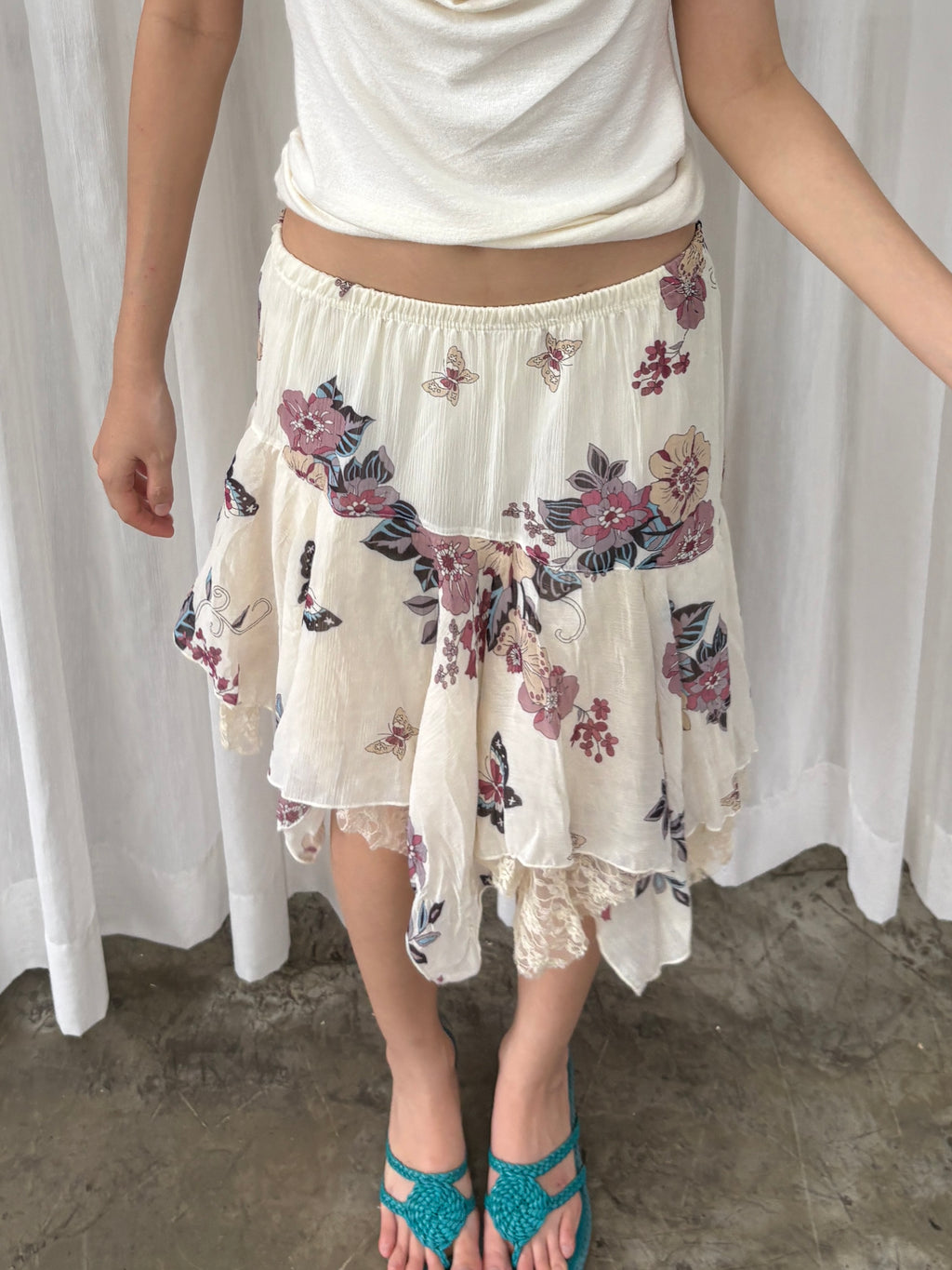 Lace trim floral skirt