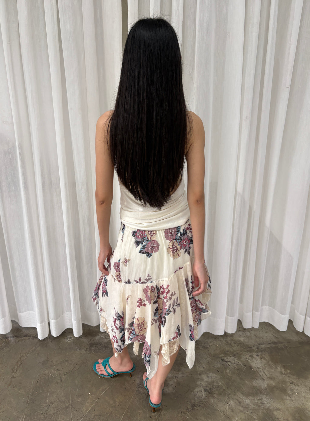 Lace trim floral skirt