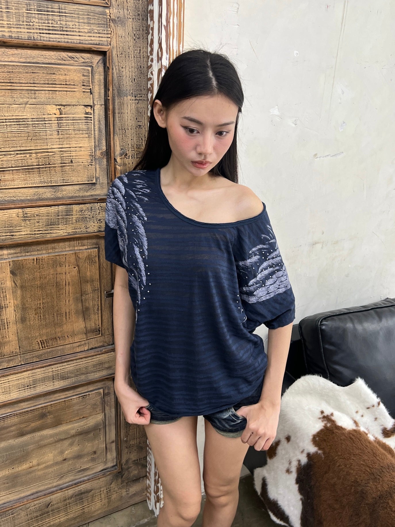 Navy batwing tee