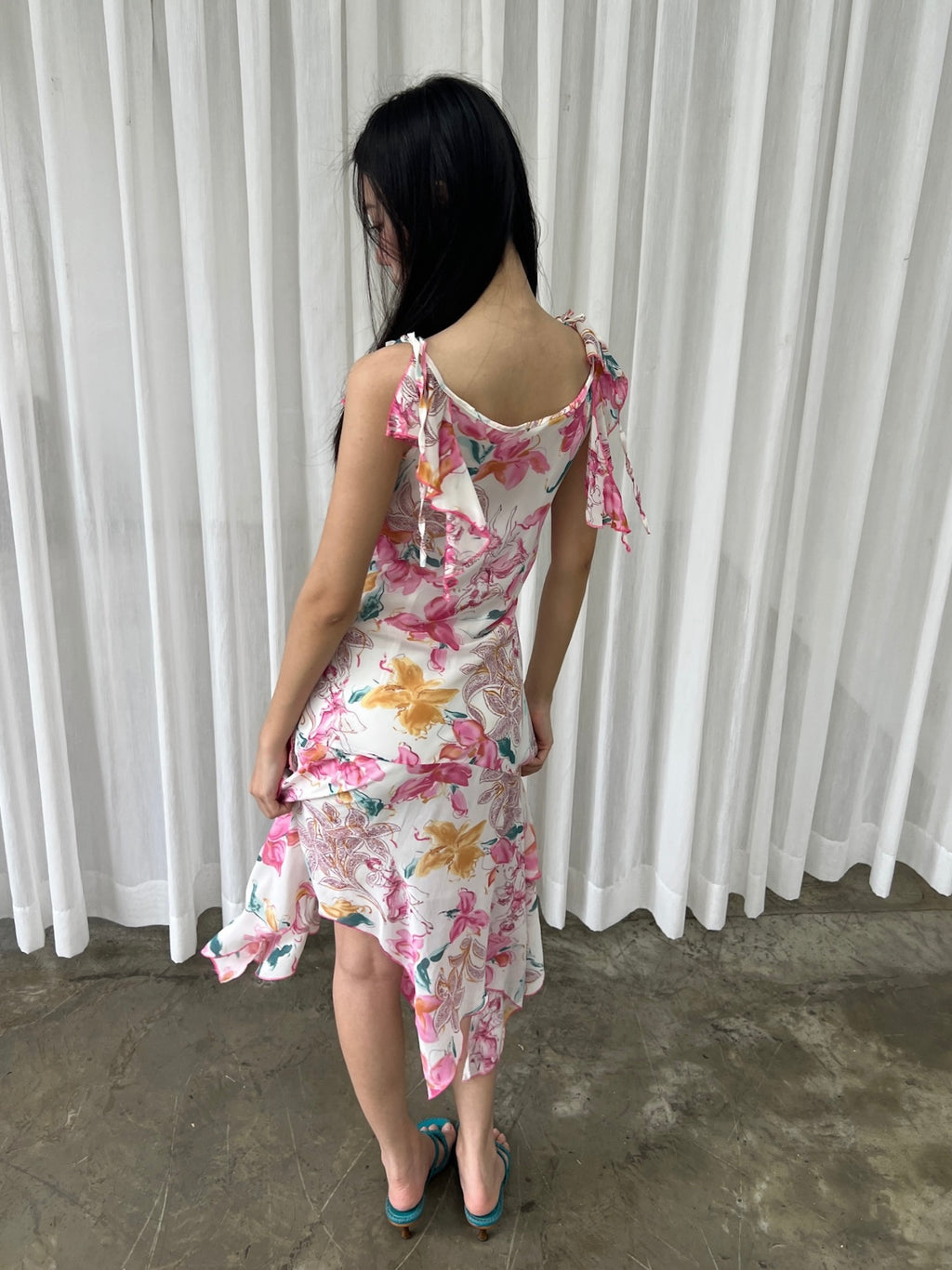 Floral tie sleeve dress