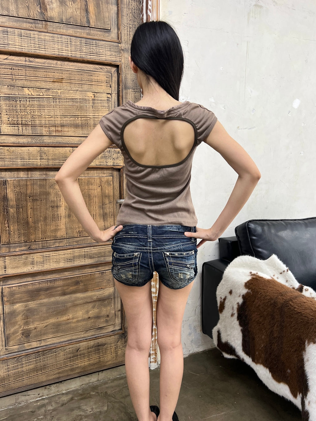 Cut out back tee
