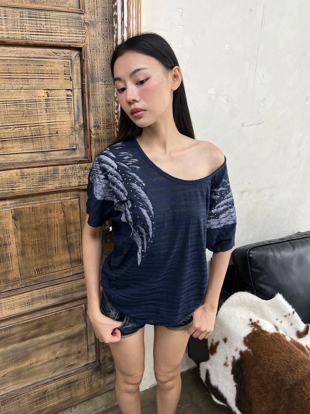 Navy batwing tee
